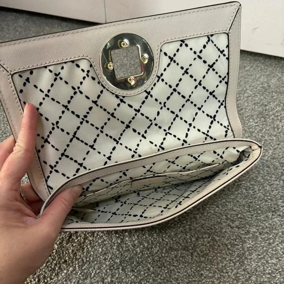 Kate Spade turn lock clutch - Picture 3 of 7